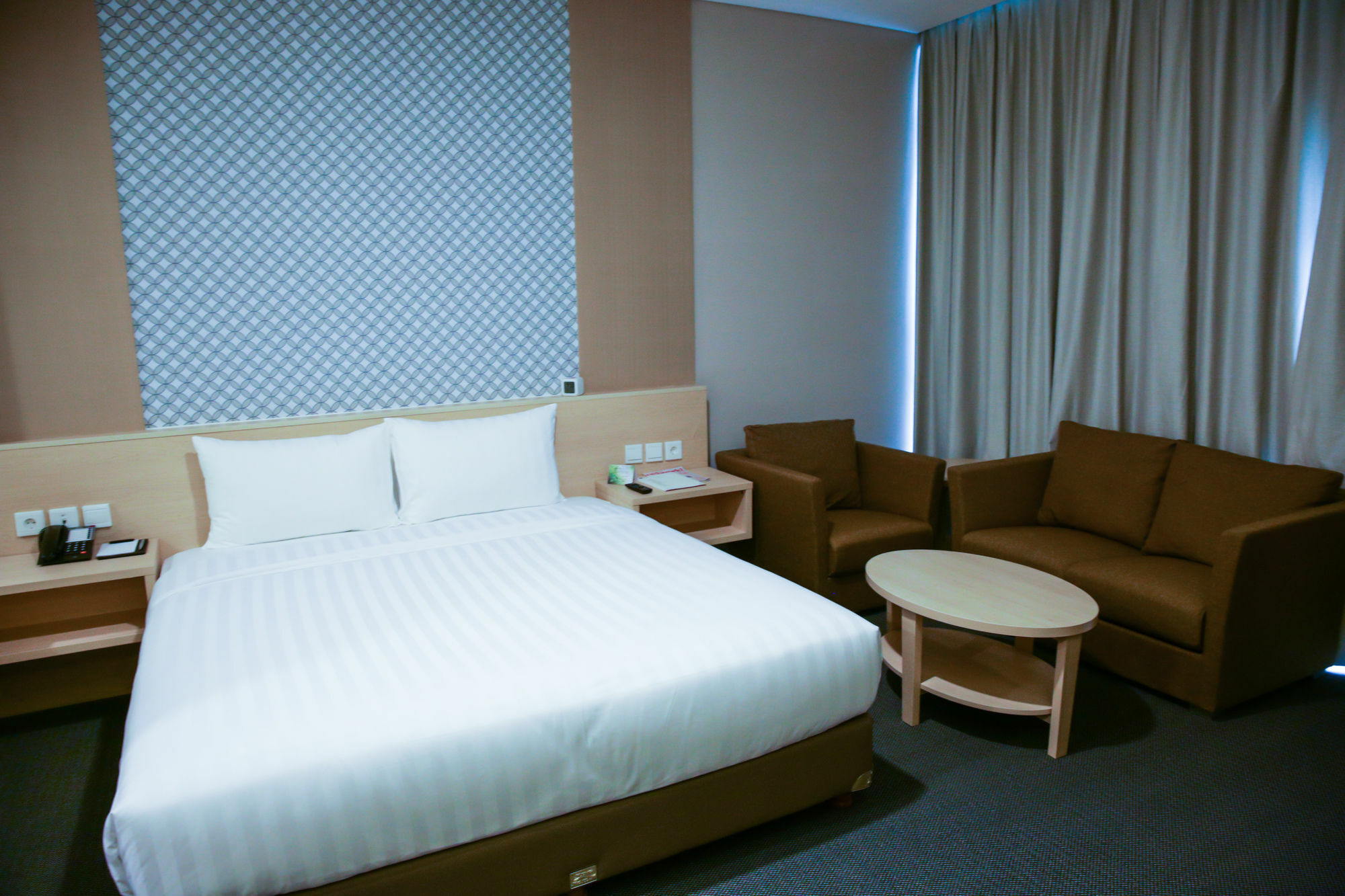 Gtv Hotel Cikarang Extérieur photo