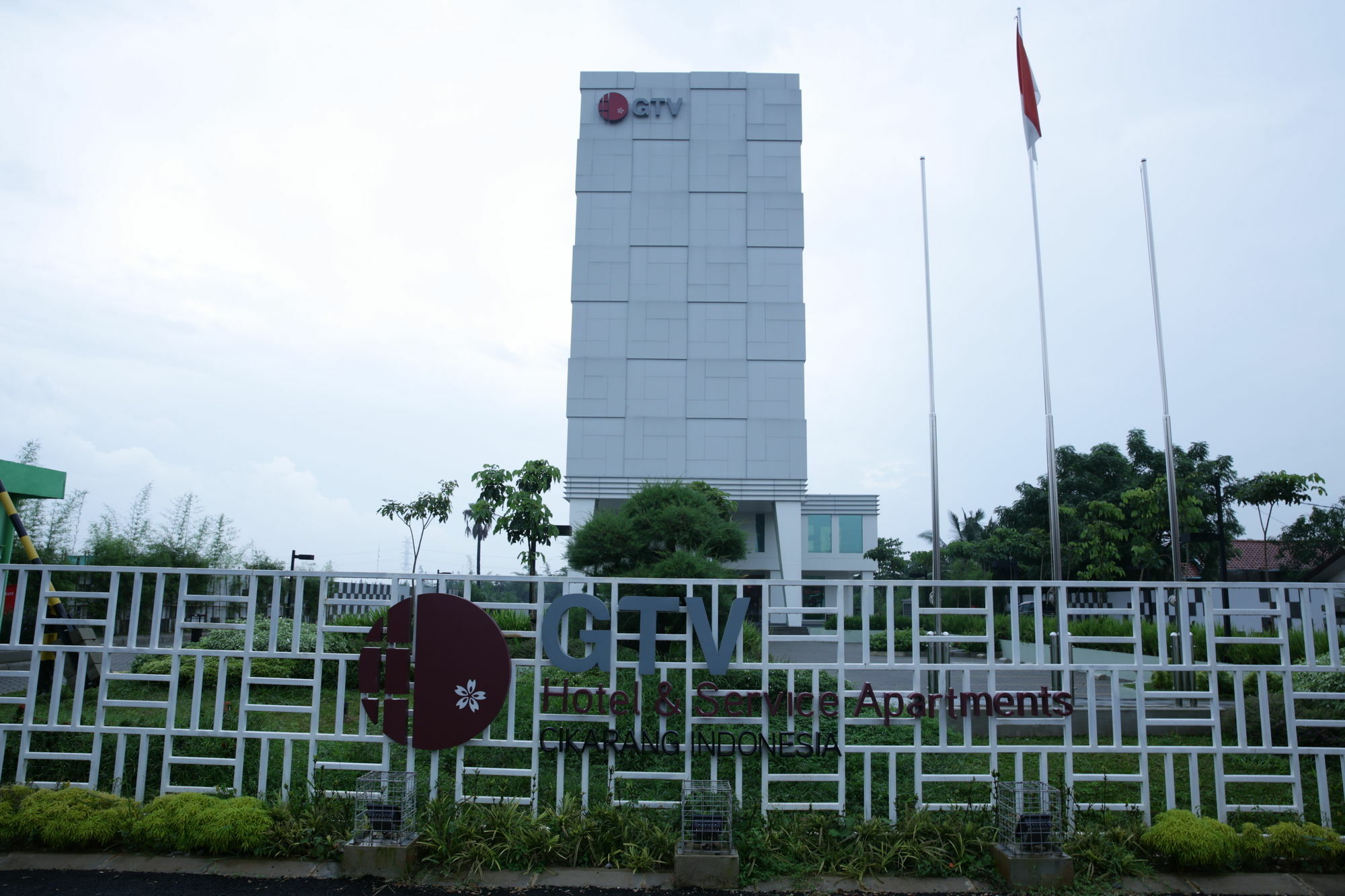 Gtv Hotel Cikarang Extérieur photo