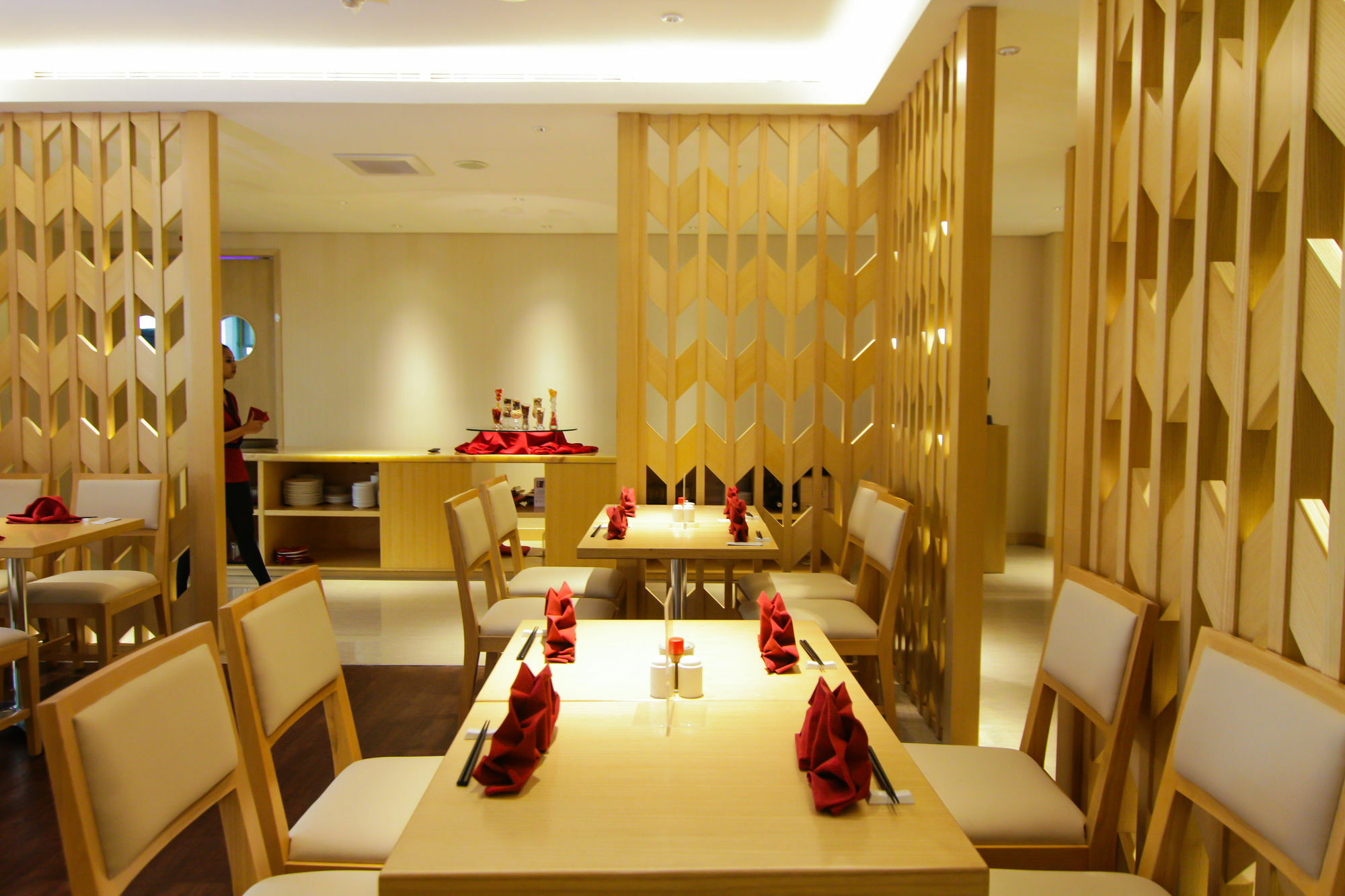 Gtv Hotel Cikarang Extérieur photo